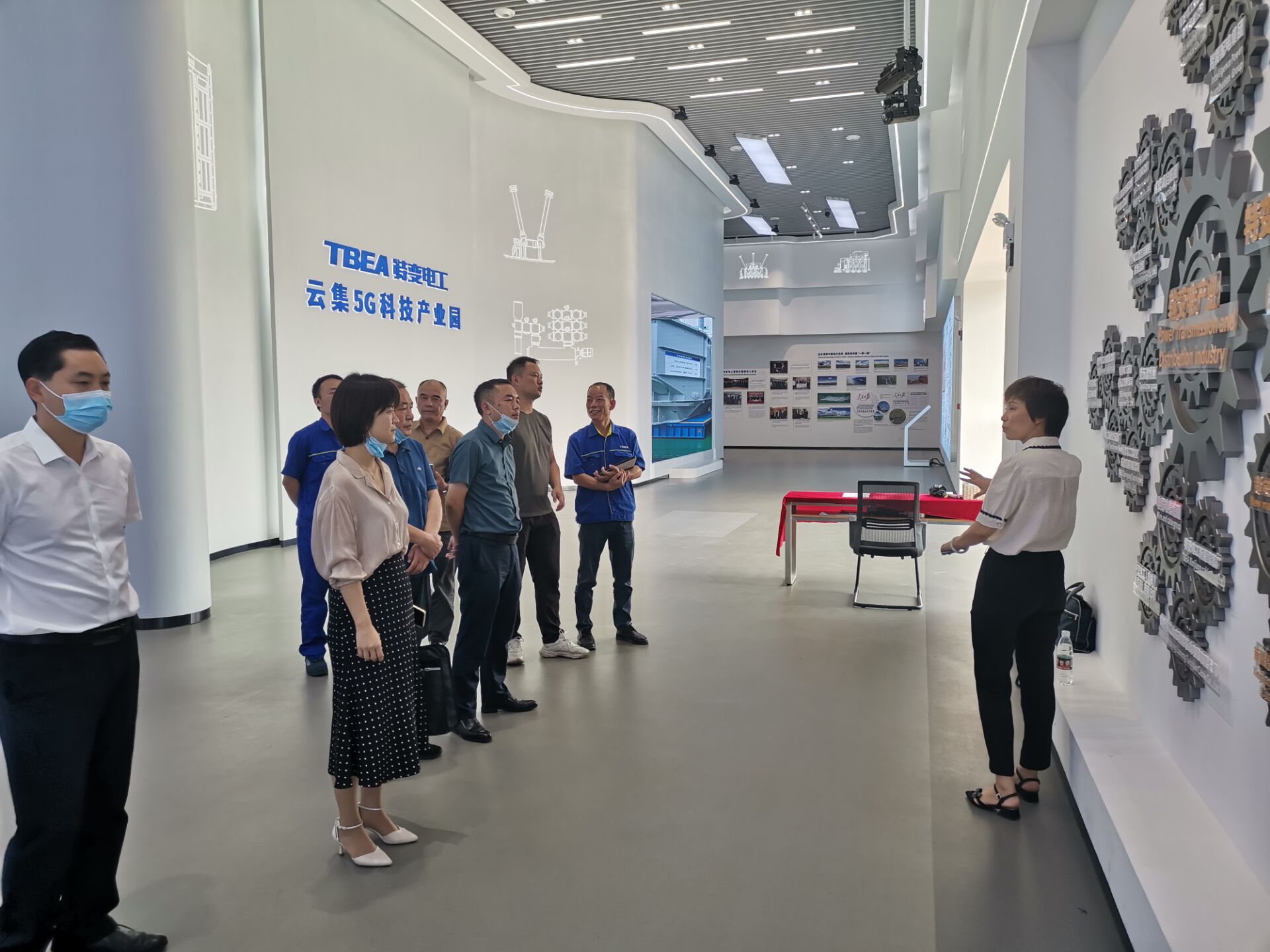 校企合作促發(fā)展——學(xué)院黨委委員、副院長畢曼曼一行赴企業(yè)洽談校企合作事宜