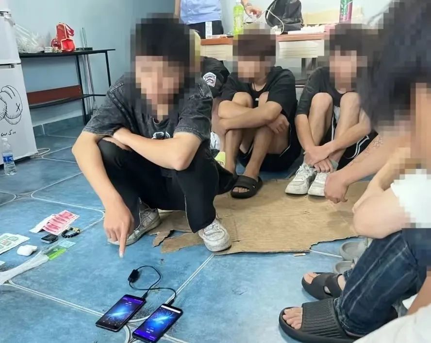 【夏季治安打擊整治行動】落網！這伙人竟然對中小學生電話手表下手！