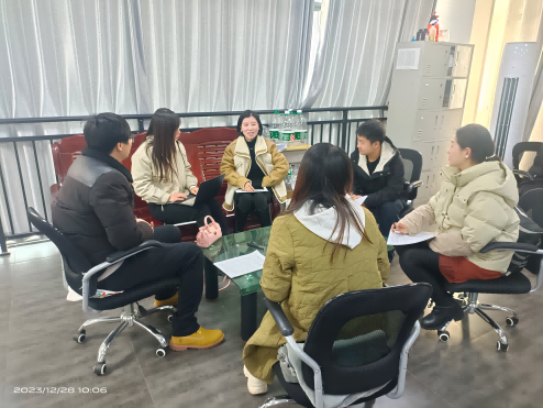 授課展風(fēng)采 聽評共成長