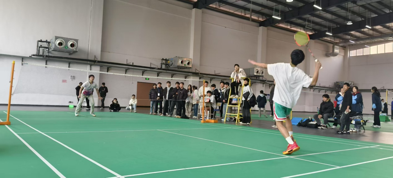 學院航空工程系舉辦“暖冬杯”學生羽毛球賽