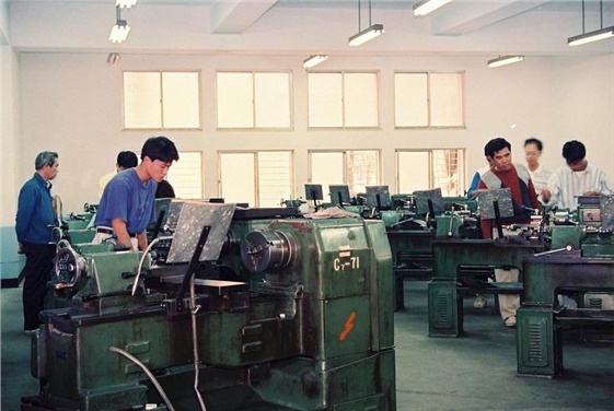 15.《車工》國家職業(yè)標(biāo)準(zhǔn)（車工、數(shù)控車工）