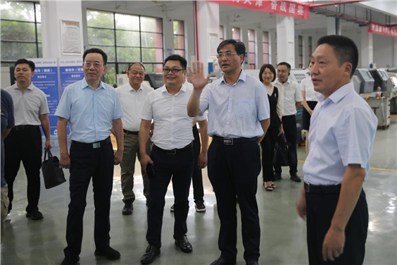 省人社廳黨組書記、廳長李永軍到學院調(diào)研中華人民共和國第二屆職能技能大賽株洲選手備賽情況