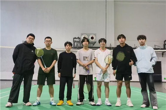 “羽球會(huì)友，心隨羽動(dòng)”---機(jī)械工程系舉辦第二屆羽毛球賽