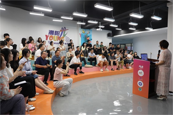 學院建筑裝飾系師生設計作品亮相株洲“潮陽 π” 創(chuàng)意設計周