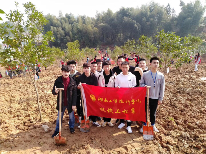 擁抱春天，播種綠色